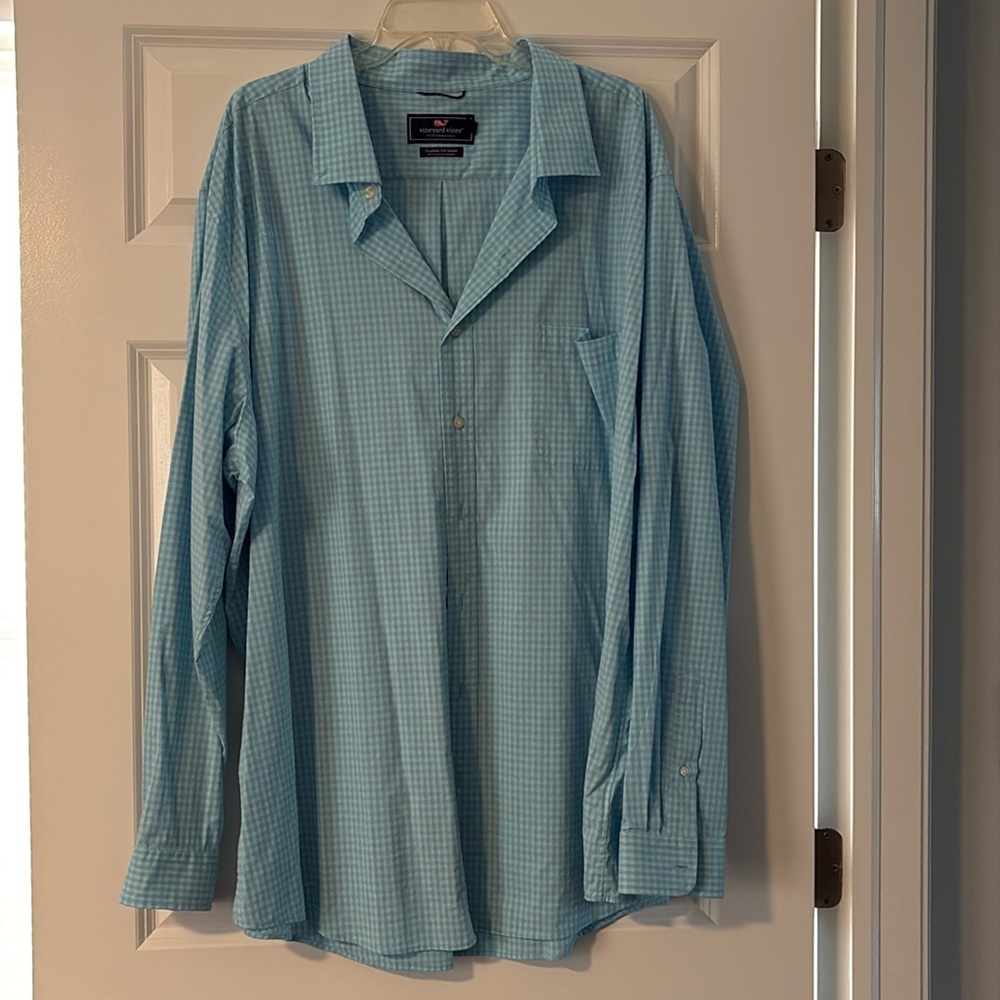 Men’s Vineyard Vines blue plaid button down